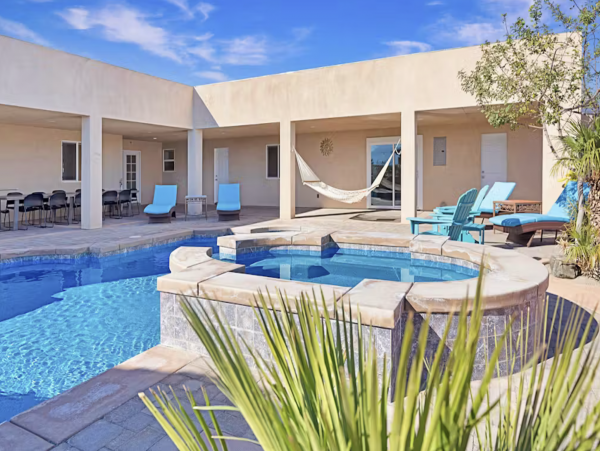 Gorgeous Palm Springs 5 Bedroom Home with Pool & Spa Sleeps 16